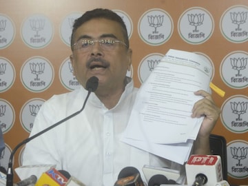 অধীর চৌধুরী এর প্রসংশায় পঞ্চমুখ শুভেন্দু অধিকারী! নতুন সমীকরণের ইঙ্গিত?