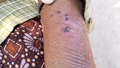 মাঠ ভর্তি পাকা ধানে,কাটতে যেতে ভয় পাচ্ছেন কৃষকরা! কেন জানেন?