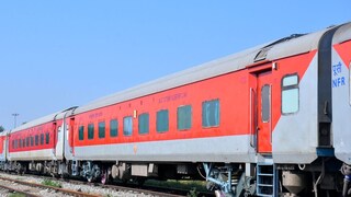 * আধুনিক, সুরক্ষিত এলএইচবি কোচ পাচ্ছে উত্তর পূর্ব ভারতের ১০ জোড়া ট্রেন