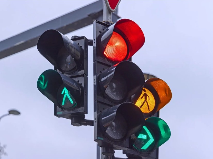 এই রূপান্তরের নেতৃত্ব দিয়েছে কোটার আরবান ইমপ্রুভমেন্ট ট্রাস্ট (ইউআইটি), যা নগর পরিকল্পনার ক্ষেত্রে একটি দূরদর্শী দৃষ্টিভঙ্গি গ্রহণ করেছে। আন্তঃসংযুক্ত রিং রোড নেটওয়ার্ক তৈরি করার ফলে যানবাহনগুলি এখন সহজেই যানজটপূর্ণ রুটগুলি অতিক্রম করতে পারে, যা শহর জুড়ে ভ্রমণের সময় এবং যানজট উল্লেখযোগ্যভাবে হ্রাস করে দেয়। (Representative Image)