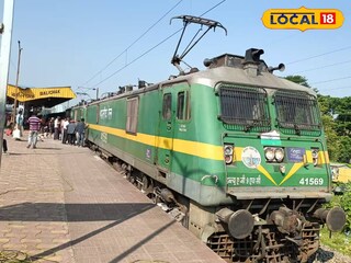 দুর্ঘটনার কবলে মালগাড়ি