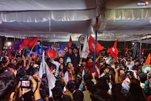 JNUSU election result 2025: JNU ছাত্রসংসদে বামেদের দাপট, হাড্ডাহাড্ডি লড়াইয়ের পর চারটি প্রধান পদেই জয়ী লাল ব্রিগেড