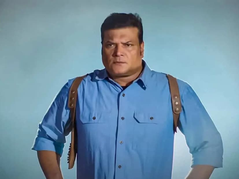 তিনি বলেছিলেন, ‘‘আমি এই কথাগুলি জানি, কিন্তু এগুলি শুধুমাত্র গুজব। আমি গত ছয় বছর ধরে বিবাহিত। মোনার সঙ্গে আমার কোনও সম্পর্ক নেই। শোতে আমাদের দৃশ্যও খুব সামান্য ছিল।’’