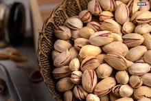 Pesta Badam: ত্বকের উজ্জ্বলতা বাড়াতে পেস্তাবাদাম অবিশ্বাস্যভাবে কার্যকর; প্রতিদিন খেলেই মুখে দেখা দেবে ন্যাচারাল গ্লো