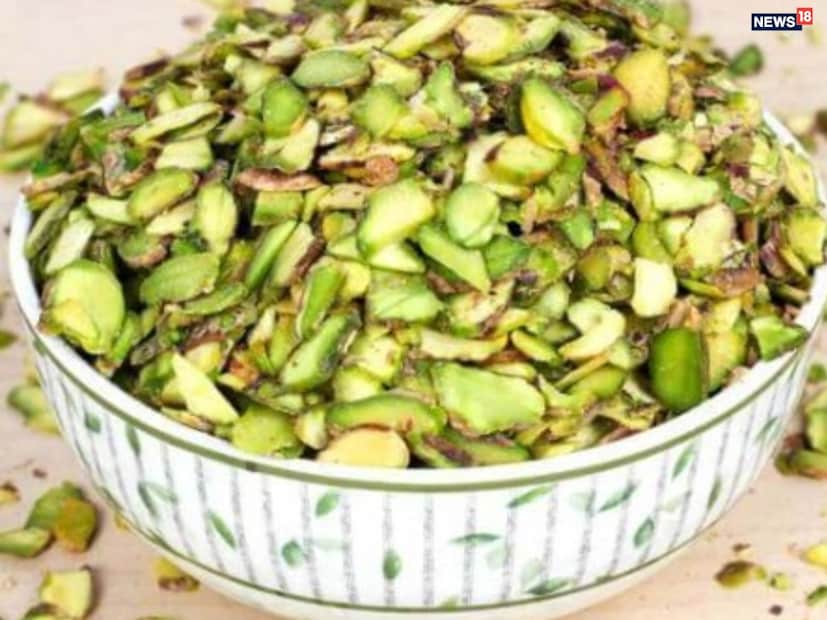 ত্বকের পাশাপাশি পেস্তাবাদাম রক্তচাপ নিয়ন্ত্রণ, হার্টের সুরক্ষা, রক্তে কোলেস্টেরল কমানো ও শরীরের ইনফ্লেমেশন কমাতেও সহায়তা করে। তবে, যাঁদের বাদামে অ্যালার্জি আছে, তাঁদের ক্ষেত্রে সতর্কতা অবলম্বন করা জরুরি।