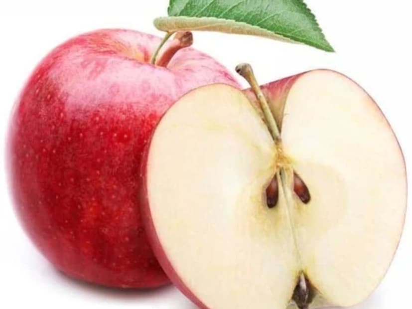 একটি আপেলে প্রায় ৫ থেকে ৮টি বীজ থাকে এবং এতে ১ থেকে ৪ মিলিগ্রাম এমিগডালিন থাকে। যদি কেউ এই বীজগুলো চিবায়, তবুও এটি খুব কম পরিমাণে সায়ানাইডে পরিণত হয়। তবে তার পরিমাণ খুবই কম। 