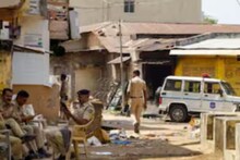 ৪ বছর ধরে সহকর্মীর সঙ্গে পরকীয়া! গুজরাতে স্ত্রী ও ২ সন্তানকে নৃশংস খুন সরকারি কর্তার