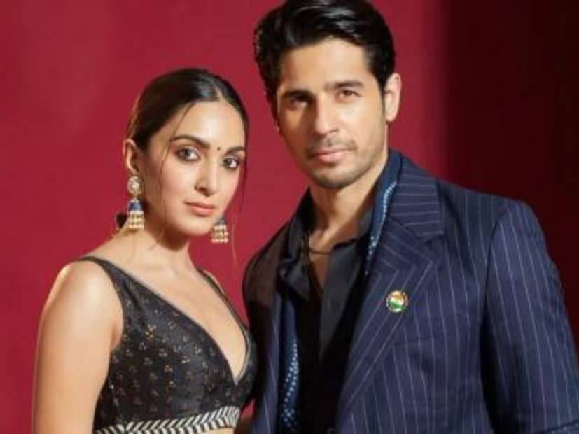 প্রসঙ্গত, কিয়ারা আদভানির মেয়ের জন্ম ১৬ জুলাই ২০২৫-এ হয়েছিল। দম্পতি ইনস্টাগ্রামে একটি পোস্ট শেয়ার করে মেয়ের আগমনের সুখবর জানিয়েছিলেন।