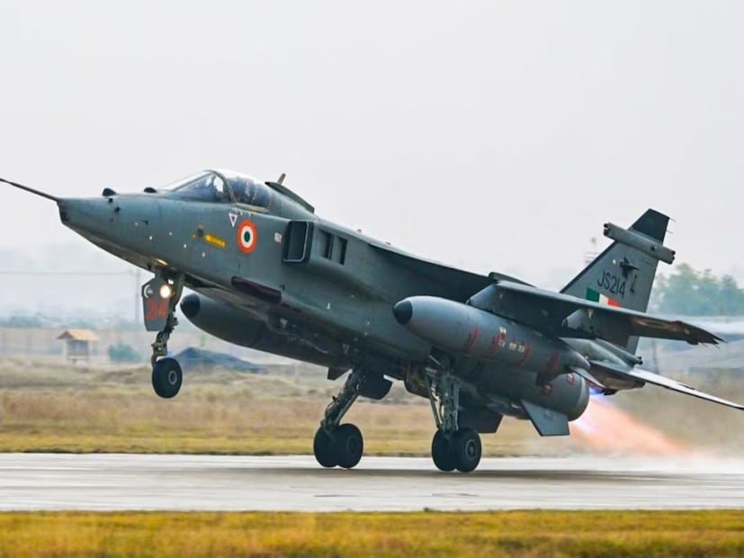 বৈদেশিক সম্পর্ক বিশেষজ্ঞেরা বলছেন, পশ্চিমবঙ্গে বিধানসভা নির্বাচনের আগে, বাংলাদেশে নির্বাচনের প্রাককালে এত বড় মহড়ায় ইঙ্গিত স্পষ্টই— পড়শি দেশ থেকে অনুপ্রবেশের সব পথ বন্ধ করা হচ্ছে।