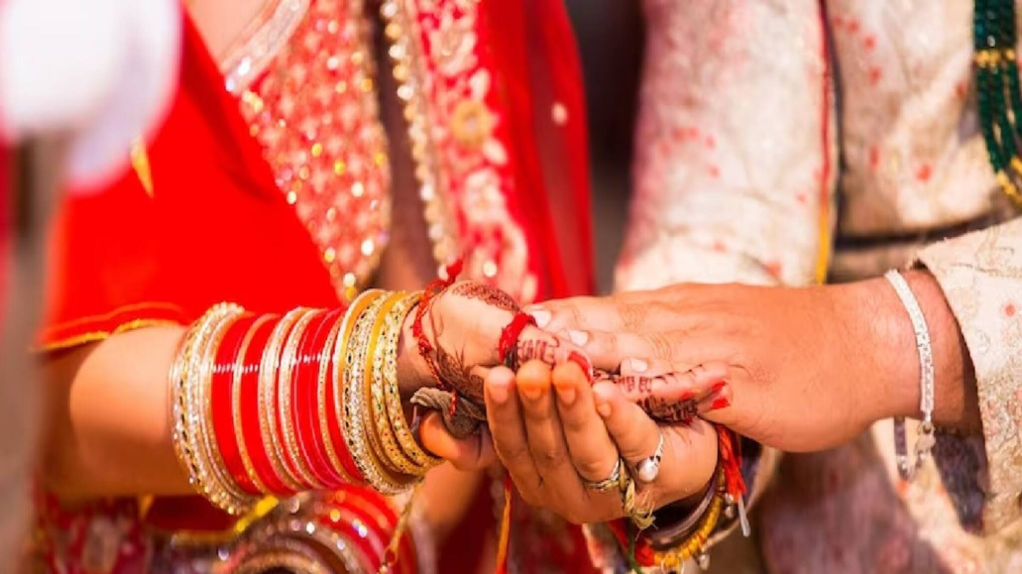 Wedding Viral News: ‘লেহেঙ্গা, ফটোশ্যুট, গান-বাজনা নয়! কনের উচিত...’, হবু বরের আজব দাবিতে আলোচনার ঝড় নেটদুনিয়ায়