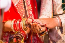 Wedding Viral News: ‘লেহেঙ্গা, ফটোশ্যুট, গান-বাজনা নয়! কনের উচিত...’, হবু বরের আজব দাবিতে আলোচনার ঝড় নেটদুনিয়ায়