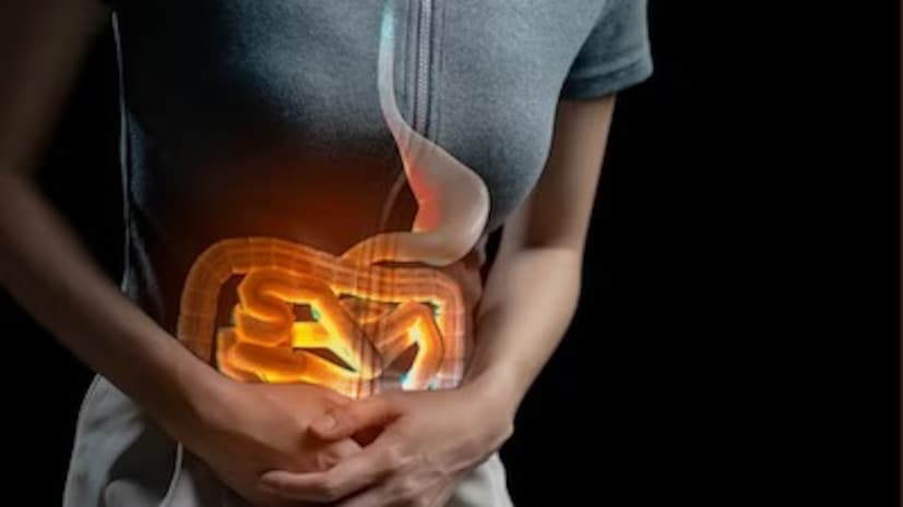  এই পরিবর্তনের সঙ্গে সঙ্গে শারীরিক কার্যকলাপ হ্রাস, উচ্চ চাপের মাত্রা এবং স্থূলতা বৃদ্ধি পেয়েছে - যা প্রদাহ এবং বিপাকীয় ভারসাম্যহীনতার জন্য দায়ী। ম্যাক্স হাসপাতাল শালিমার বাগের মেডিকেল অঙ্কোলজির পরিচালক ডাঃ কুমারদীপ দত্ত চৌধুরী আরও বলেন, 