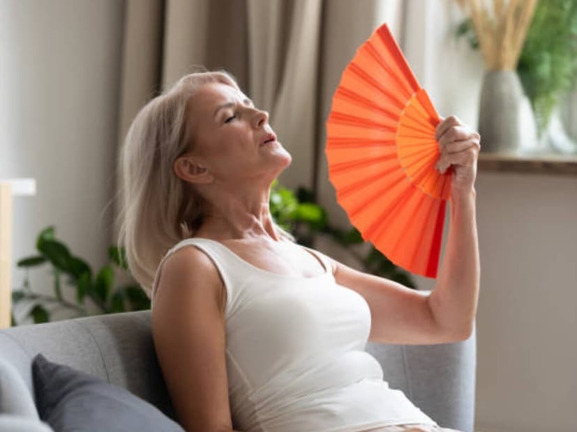  মুম্বইয়ের সাইফি হাসপাতালের প্রসূতি ও স্ত্রীরোগ বিশেষজ্ঞ ডাঃ নিধি শর্মা চৌহানের মতে, মেনোপজ পরবর্তী স্থূলতা কেবল স্তন ক্যানসারের জন্যই নয়, বরং বেঁচে যাওয়া ব্যক্তিদের মধ্যে পুনরাবৃত্তির জন্যও একটি বড় ঝুঁকির কারণ। 