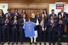 প্রধানমন্ত্রী মোদির সঙ্গে সাক্ষাৎ বিশ্বকাপজয়ী ক্রিকেটারদের, দিলেন Namo লেখা জার্সি উপহার