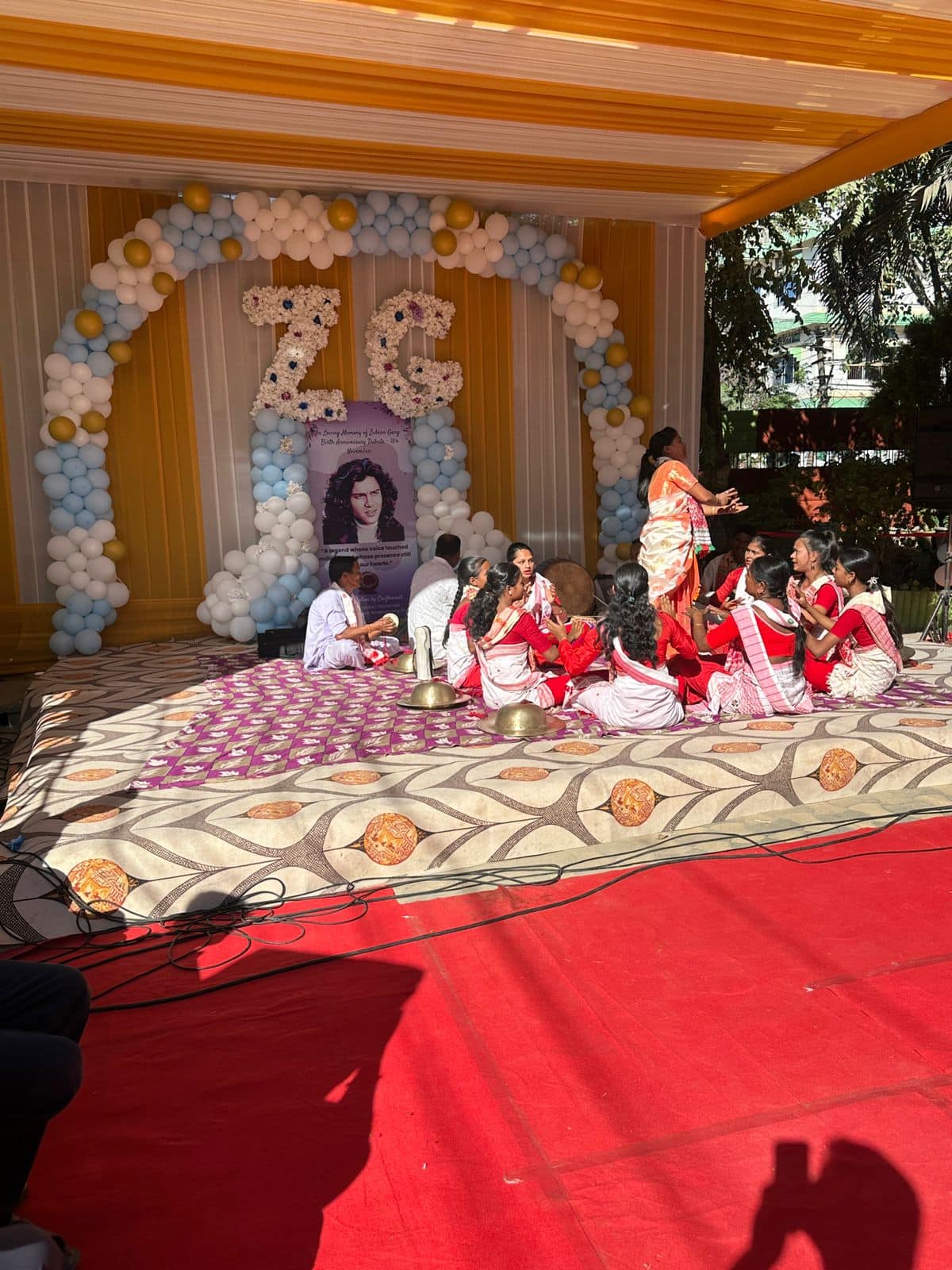 জুবিনের জন্মদিনে অসমে তাঁর বাড়িতে জিৎ গঙ্গোপাধ্যায়....দেখা করলেন জুবিনের স্ত্রী গলিমার সঙ্গে