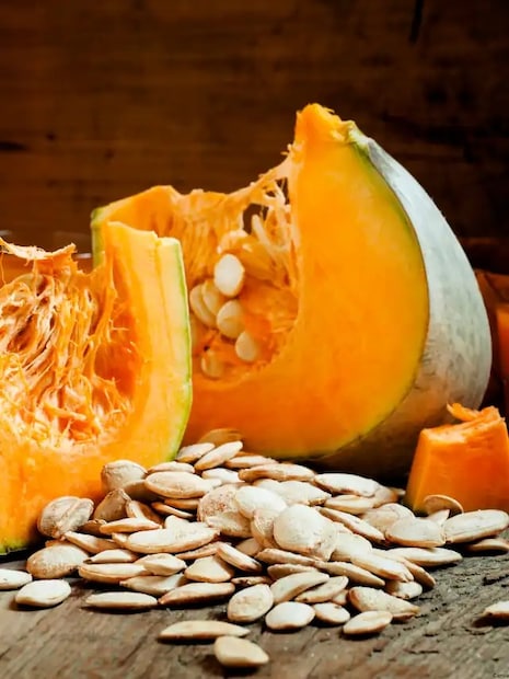 কুমড়ো বিটা ক্যারোটিন যৌগের দৌলতে আপনার ত্বকের ডোপামিন টোন বজায় থাকে৷