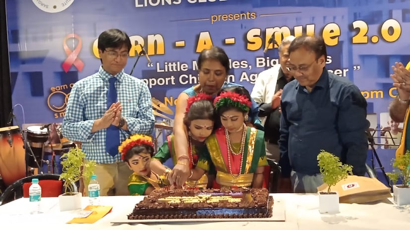 উদ্বোধনের পর অতিথি ও শিশুদের নিয়ে আয়োজিত হয় আনন্দঘন কেক কাটার অনুষ্ঠান। সাংস্কৃতিক পর্বে ছিল রোগী ও সারভাইভারদের পরিবেশনায় রবীন্দ্রনাথ ঠাকুরের নৃত্যনাট্য ‘অভিসার’৷ এরপর পেশেন্ট নেভিগেটর কাকলি মণ্ডল ও প্রতিষ্ঠানের  ও ক্যানসার সারভাইভার অবন্তিকা সর্মা-র যুগল নৃত্য। সমগ্র সাংস্কৃতিক অনুষ্ঠানটির পরিকল্পনা ও দায়িত্বে ছিলেন পাপড়ি সাহা, আর্ট অ্যান্ড মিউজিক থেরাপিস্ট।