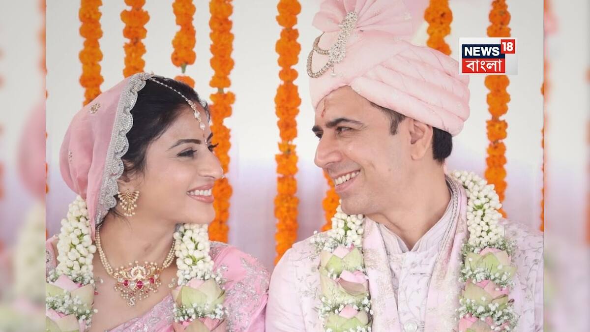 প্রেমের জোয়ারে…দীর্ঘদিন প্রেমের পর বিয়ে করলেন ‘কিয়ু কি সাস ভি কাভি বহু থি’ ধারাবাহিকের জনপ্রিয় জুটি। প্রেমের জোয়ারে…দীর্ঘদিন প্রেমের পর বিয়ে করলেন ‘কিয়ু কি সাস ভি কাভি বহু থি’ ধারাবাহিকের জনপ্রিয় জুটি।