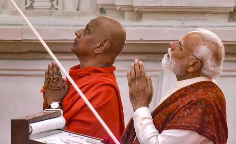 মন্দির কমপ্লেক্সে সমবেত হাজার হাজার ভক্তদের উদ্দেশে প্রধানমন্ত্রী বলেন, 