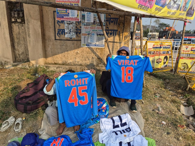 আগামিকাল ধোনির রাঁচী শহরে ভারত বনাম দক্ষিণ আফ্রিকার প্রথম একদিনের ম্যাচ। বিরাট রোহিত উন্মাদনায় টিকিট হাউসফুল। ঝাড়খন্ড স্টেট ক্রিকেট অ্যাসোসিয়েশনের স্টেডিয়ামে দর্শক সংখ্যা ৫০ হাজার। 