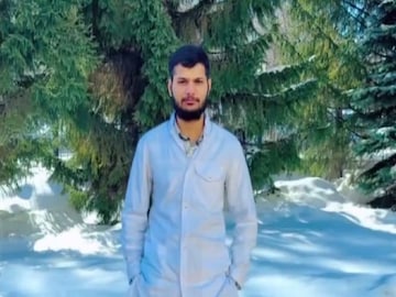 রাশিয়ায় 'দুধ কিনতে যাচ্ছি' বলে আর ফেরেননি ২২ বছরের ভারতীয় ছাত্র, জানুন কে ছিলেন তিনি! রাশিয়ায় 'দুধ কিনতে যাচ্ছি' বলে আর ফেরেননি ২২ বছরের ভারতীয় ছাত্র, জানুন কে ছিলেন তিনি!