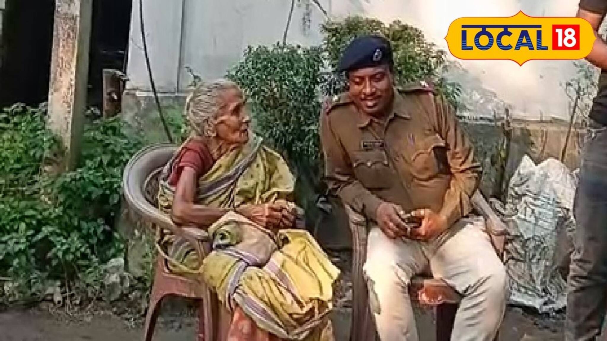 ফালাকাটা বাসস্ট্যান্ডে ঘুরছিলেন অসহায়ভাবে, সাহায্যের হাত বাড়াল পুলিশ! ঘরে ফিরলেন বৃদ্ধা