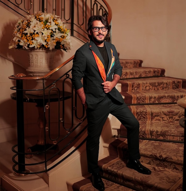 আমন গুপ্ত: বোট-এর সহ-প্রতিষ্ঠাতা এবং শার্ক ট্যাঙ্ক ইন্ডিয়া-র বিচারক। যুবসমাজকে লক্ষ্য করে সাশ্রয়ী অডিও ও ওয়্যারেবল ব্র্যান্ড তৈরি করার জন্য পরিচিত।