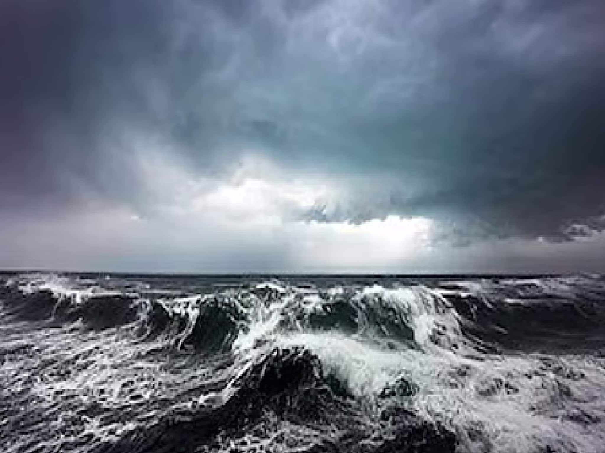 Cyclone Ditwah| রবিবারই আছড়ে পড়তে পারে ঘূর্ণিঝড় দিতওয়া! উপকূলের দিকে দ্রুত এগিয়ে আসছে, বাতিল ৪৭টি ফ্লাইট