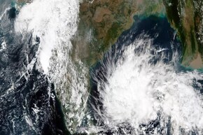 আন্দামান সাগরে ঘনীভূত নিম্নচাপ! বঙ্গোপসাগরে ঘূর্ণিঝড়ের আশঙ্কা, কী হবে বাংলায় জানুন!