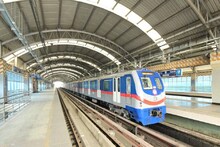 মঙ্গলবারও ব্লু লাইন মেট্রোয় সমস্যা,নোয়াপাড়া-বরাহনগর একাধিক জায়গায় সিগনালিং তার ছেঁড়া