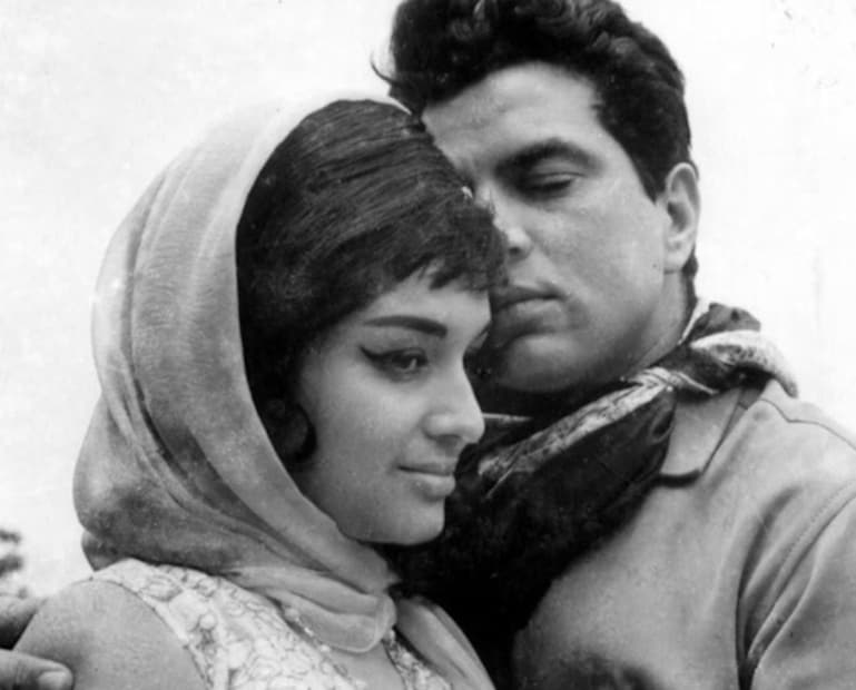 তিনি বলেন, ধর্মেন্দ্র একজন খুবই স্বাভাবিক অভিনেতা ছিলেন এবং তাঁর অভিনয়ের সর্বোত্তম উদাহরণ হল হৃষিকেশ মুখোপাধ্যায়ের 'সত্যকম' ছবি যা এখনও ধর্মেন্দ্রর ক্যারিয়ারের সেরা ছবিগুলির মধ্যে একটি হিসাবে বিবেচিত হয়।