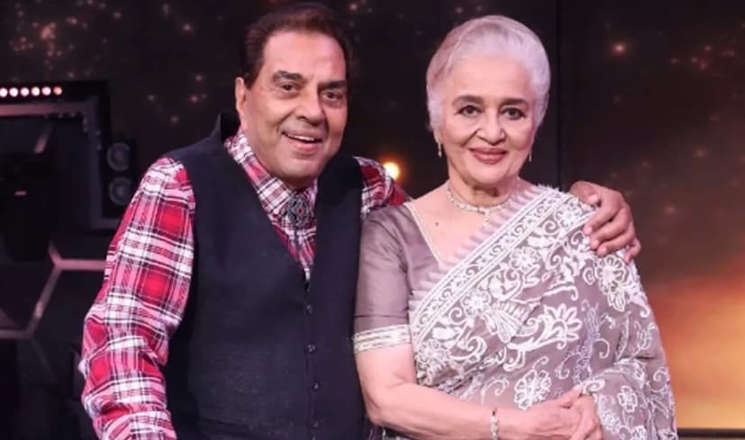 'ফুল অর পাথর' (১৯৬৬) এর পর ধর্মেন্দ্রকে বলিউডের 'হি-ম্যান' বলা হত, কিন্তু আশা পারেখের কাছে তিনি সর্বদা একজন সংবেদনশীল, হাসিখুশি এবং সরল মনের মানুষ ছিলেন।