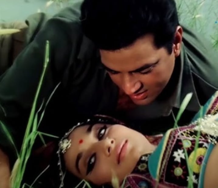 কিন্তু সময়ের সঙ্গে সঙ্গে এক এক করে তাঁর পর্দার হিরোদের মৃত্যুতে আশার মনে এক শূন্যতা তৈরি হয়েছিল৷ ধর্মেন্দ্রের মৃত্যুর পর, তিনি অত্যন্ত ভেঙে পড়েন এবং বলেন যে, 