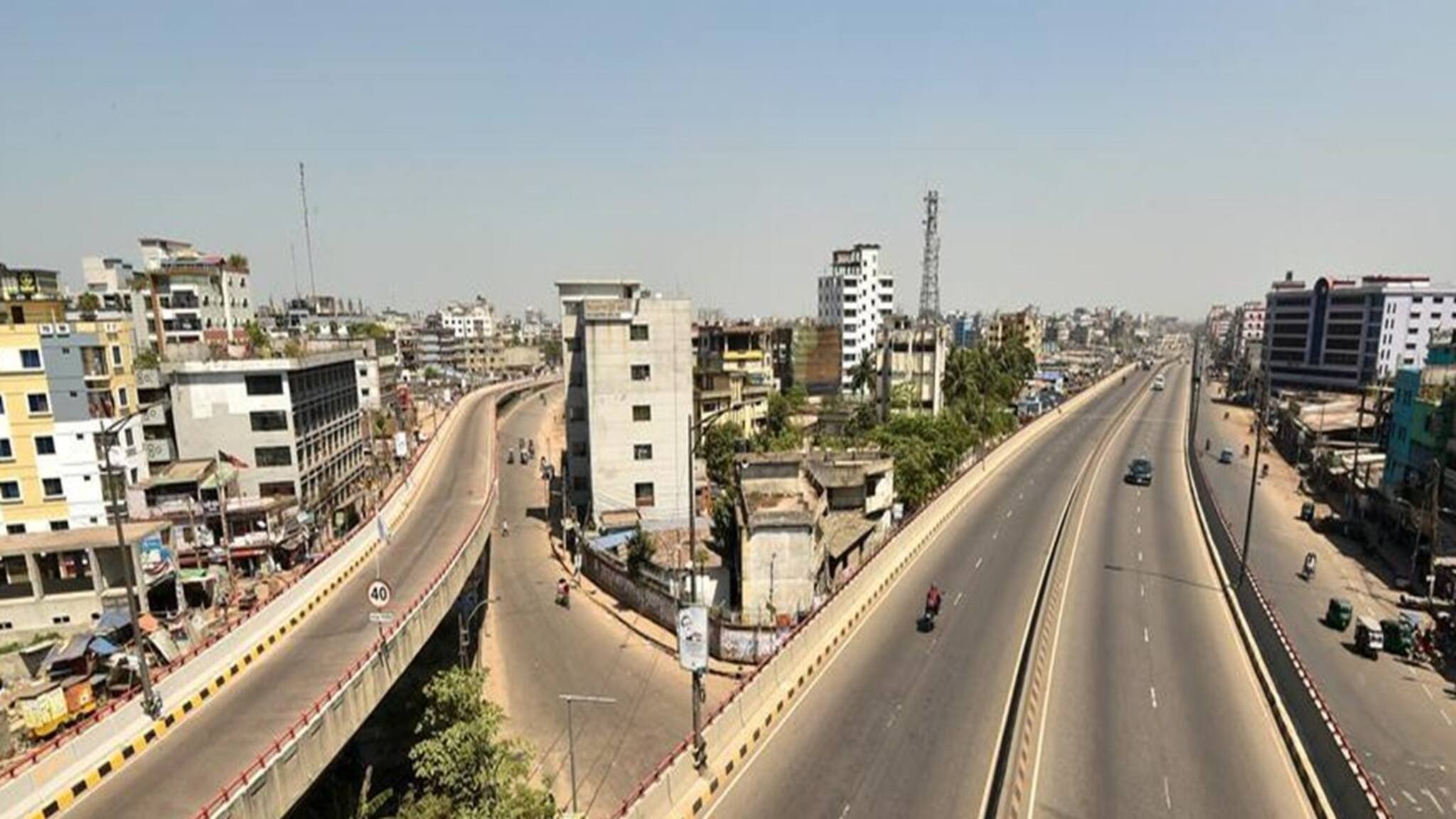 Bangladesh News: বৃহস্পতিবার বাংলাদেশে লকডাউন! দিকে-দিকে ককটেল বিস্ফোরণ, বাসে আগুন! বড় কোনও ঘোষণা করবেন ইউনূস?