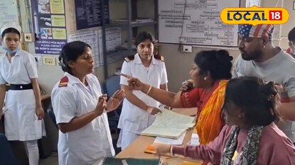 হাসপাতালে নার্সদের সঙ্গে বচসা হাসপাতালে নার্সদের সঙ্গে বচসা