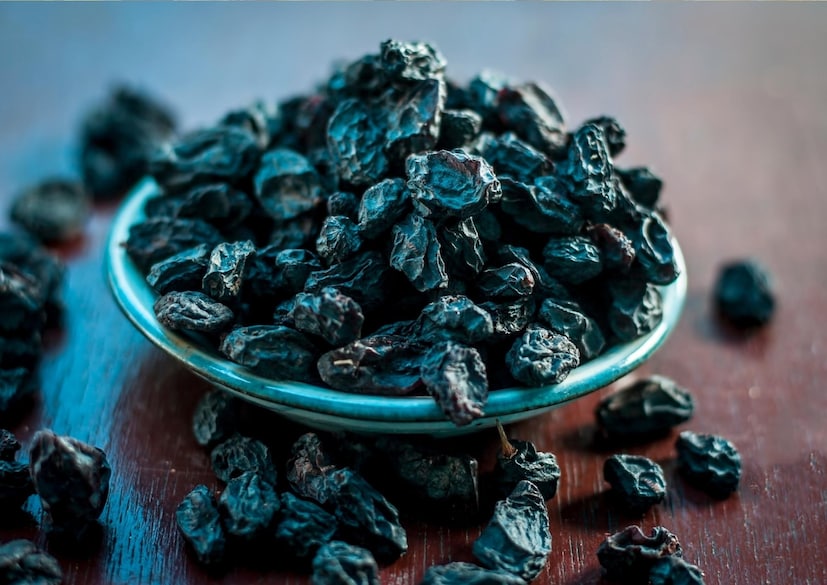 মুনাকা খাওয়ার পরামর্শ: যদি আপনি কোনও বিশেষ রোগে ভুগছেন এবং মুনাকাকে চিকিৎসা হিসেবে খাচ্ছেন, তাহলে অবশ্যই আয়ুর্বেদিক চিকিৎসকের পরামর্শ নিতে হবে। কারণ, বয়স এবং রোগের অবস্থার ওপর ভিত্তি করে চিকিৎসকই সঠিক পরিমাণ এবং খাওয়ার উপায় পরামর্শ দিতে পারবেন। 