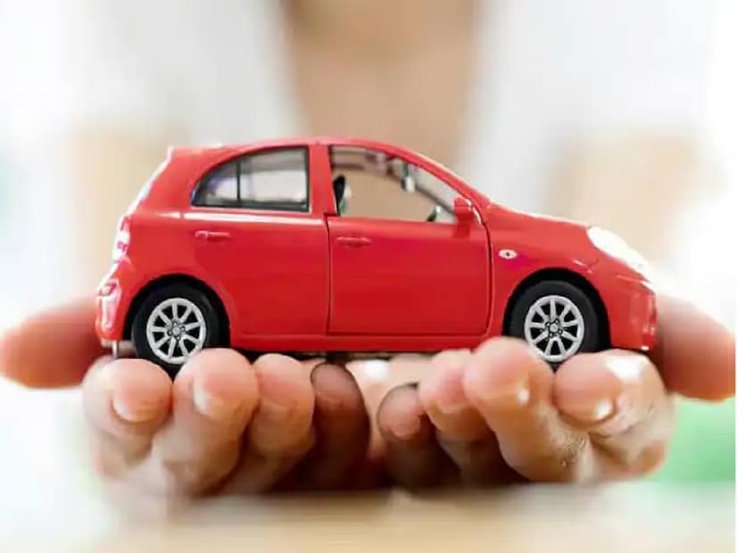 কারা আবেদন করতে পারবেনSBI থেকে ইলেকট্রিক গাড়ি ঋণের জন্য আবেদন করতে হলে ঋণগ্রহীতার বয়স ২১ থেকে ৭০ বছরের মধ্যে হতে হবে। অফিসিয়াল ওয়েবসাইট অনুসারে, এই ঋণের জন্য যোগ্যতা অর্জনের জন্য ঋণগ্রহীতার ন্যূনতম বার্ষিক আয় ৩০০,০০০ টাকা হওয়া উচিত। এই গাড়ি ঋণের সুদের হার ৮.৭৫ শতাংশ থেকে শুরু হয়। এই ঋণ ৭০০ এবং তার বেশি CIC স্কোর রয়েছে এমন গ্রাহকদের এবং নতুন ক্রেডিট কার্ডহোল্ডারদের জন্য প্রযোজ্য।