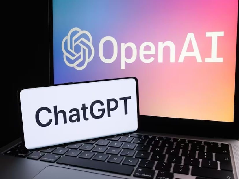 OpenAI-এর ChatGPT-এর ভাইস প্রেসিডেন্ট নিক টার্লি বলেছেন, 'আমরা চাই ভারতের আরও বেশি মানুষ উন্নত AI-এর সুবিধা নিতে সক্ষম হোক।' এই কারণেই OpenAI ভারতে তার সরঞ্জামগুলির ব্যবহার বাড়াতে এবং ইউজারের অভিজ্ঞতা উন্নত করতে এই বড় পদক্ষেপ নিল।