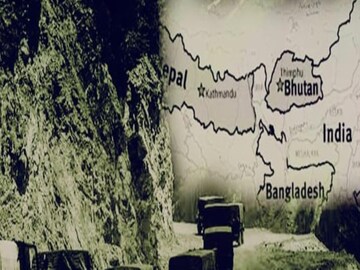 বাংলাদেশের ঘাড়ে নিঃশ্বাস! ভারতের নিরাপত্তায় শিলিগুড়ির ‘চিকেনস নেক' নিয়ে বড় পদক্ষেপ