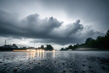 মেঘলা আকাশ, দক্ষিণে ফের বৃষ্টির সম্ভাবনা! সপ্তাহান্তে বজ্রবিদ্যুৎ-সহ বিক্ষিপ্ত বৃষ্টি কলকাতা-সহ কোন কোন জেলায়? দেখুন আবহাওয়ার আপডেট