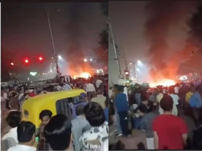 মুজাম্মিলের সঙ্গে ঘনিষ্ঠভাবে যুক্ত ছিলেন আরেক সন্দেহভাজন ড. উমর নবি। পুলিশের মতে, দু’জনেই রেড ফোর্ট সংলগ্ন এলাকায় বারবার যাতায়াত করতেন। তাঁদের গতিবিধি মিলিয়ে দেখা হয়েছে টাওয়ার লোকেশন ও সিসিটিভি ফুটেজের মাধ্যমে। উমরের ফোন থেকে উদ্ধার করা হয়েছে আরও কিছু গুরুত্বপূর্ণ তথ্য, যা তদন্তকে নতুন দিকে নিয়ে যেতে পারে বলে জানিয়েছেন কর্মকর্তারা।