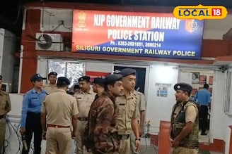 রাজধানীর বি*স্ফোরণে তোলপাড় দেশজুড়ে, ‘চিকেন নেক’ করিডরে হাই অ্যালার্ট