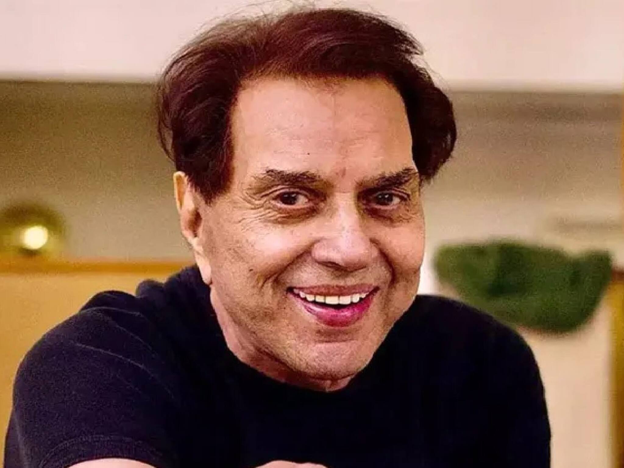 Dharmendra Health Update: হঠাৎই হাসপাতালে পৌঁছলেন হেমা-এষা-অভয়-আমির, এখন কেমন আছেন ধর্মেন্দ্র?