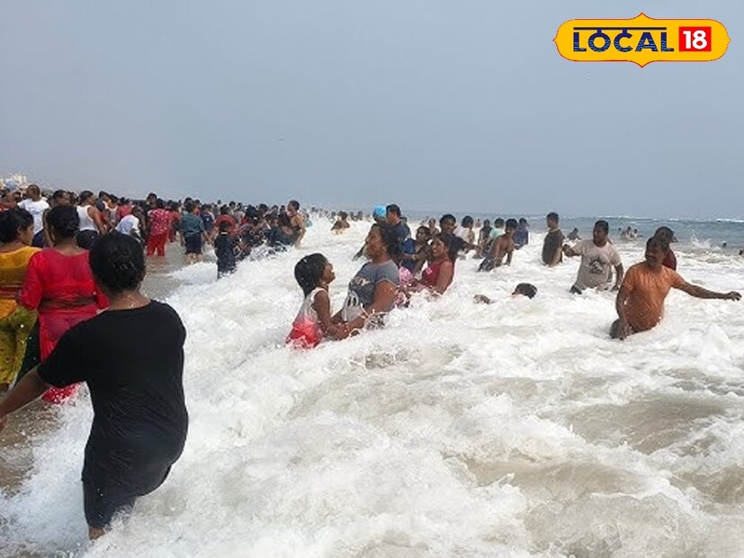 এদিন বর্জ্য পদার্থ নিয়েও হোটেল মালিকদের কড়া নির্দেশ দেয় দিঘা–শংকরপুর উন্নয়ন পর্ষদ। স্পষ্টভাবে জানান হয়—তরল ও কঠিন বর্জ্য আলাদা করে ডিএসডিএ-র গাড়িতে জমা দিতে হবে। কোনও সমস্যা হলে সরাসরি ডিএসডিএ-র পোর্টালে জানাতে হবে হোটেল কর্তৃপক্ষকে। পাশাপাশি হোটেলের সামনে রাস্তাঘাট সর্বদা পরিষ্কার রাখতে হবে। 