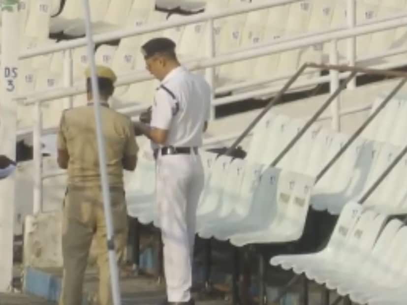  "আমরা সর্বোচ্চ সতর্কতায় রয়েছি। দিল্লিতে বিস্ফোরণের কথা মাথায় রেখে, বিশেষ এবং অতিরিক্ত নিরাপত্তা ব্যবস্থা নেওয়া হচ্ছে," কলকাতা পুলিশের একজন কর্মকর্তার বরাত দিয়ে সংবাদ সংস্থা আইএএনএস জানিয়েছে। "স্থানীয় পুলিশের পাশাপাশি স্পেশাল টাস্ক ফোর্স (STF)ও মোতায়েন করা হবে।"