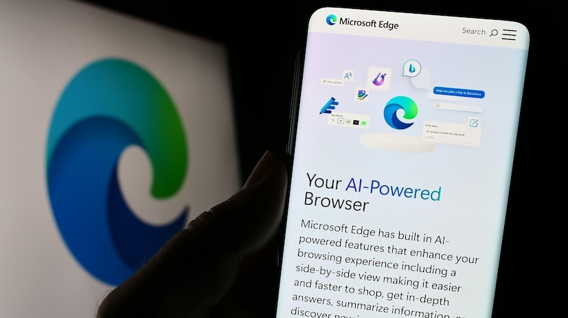 - উপরে ডানদিকে থ্রি ডট মেনুতে ক্লিক করতে হবে
- এর পর Help এবং Feedback অপশনে ক্লিক করতে হবে
- এর পর  About Microsoft Edge অপশনে ক্লিক করতে হবে