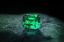 Emerald Gemstone: পান্না ধারণে ভাগ্য খোলে! সবুজ এই জিনিসটি হাসি ফোটাবে ৬ রাশির মুখে! কেন কীভাবে পরবেন শুধু জানুন