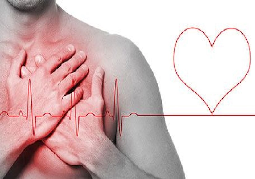 আমেরিকান একাডেমি অফ অফথালমোলজি-র রেটিনা বিশেষজ্ঞ ড. জোসেফ নেজগোদা জানিয়েছেন, আধুনিক চক্ষু পরীক্ষায় অনেক সময় হার্টের অসুখও প্রাথমিক পর্যায়ে ধরা পড়ে। বিশেষ করে রেটিনার ইমেজিং বা OCT স্ক্যানে এমন পরিবর্তন ধরা পড়তে পারে যা হৃদরোগ বা স্ট্রোকের ঝুঁকির ইঙ্গিত দেয়। তিনি বলেন, “এই প্রাথমিক সতর্কতা অনেক জীবন বাঁচাতে পারে, কারণ আগেভাগে রোগ শনাক্ত হলে বড় বিপর্যয় এড়ানো সম্ভব।”