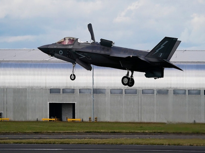 মোহাম্মদ বিন সালমানের ওয়াশিংটন সফরে আরেকটি বিষয় বেশ গুরুত্ব পাচ্ছে। সেটি হল মধ্যপ্রাচ্যের আঞ্চলিক শক্তি সৌদি আরব অত্যাধুনিক এফ–৩৫ যুদ্ধবিমান কিনতে চায়। তা–ও একটি–দুটি নয়, ৪৮টি।