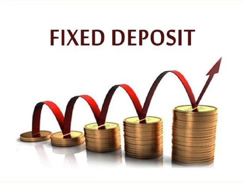 বাজারে বিনিয়োগের অনেক বিকল্প আছে। সকলেই চান সুরক্ষিত মাধ্যম, সেই দিক থেকে ফিক্সড ডিপোজিট, সংক্ষেপে যা এফডি নামে সুপরিচিত, তার চাহিদা বেশি। বেশিরভাগ ক্ষেত্রে অবসরপ্রাপ্ত নাগরিকদের এফডিতে বিনিয়োগ করতে দেখা যায়। এখানে সেরকমই এক ৬৭ বছর বয়সী অবসরপ্রাপ্ত ব্যক্তির কথা উল্লেখ করা হল। তিনি বিশ্বাস করতেন যে তিনি তাঁর ১.২ কোটি টাকার পুরো সঞ্চয় ফিক্সড ডিপোজিটে রেখে তাঁর ভবিষ্যৎ সুরক্ষিত করেছেন, তিনি আত্মবিশ্বাসী ছিলেন যে তিনি আরামে জীবনযাপন করতে পারবেন। কিন্তু যখন সিএ নীতিন কৌশিক তাঁর পরিকল্পনা পর্যালোচনা করলেন, তখন তিনি বুঝতে পারলেন যে এই আপাত নিরাপত্তা একটি লুকানো ঝুঁকিকে ঢেকে রেখেছে। যদিও ব্যাঙ্কে টাকা সুরক্ষিত ছিল, তবুও এর ক্রয়ক্ষমতা নিঃশব্দে ক্ষয়প্রাপ্ত হচ্ছিল।